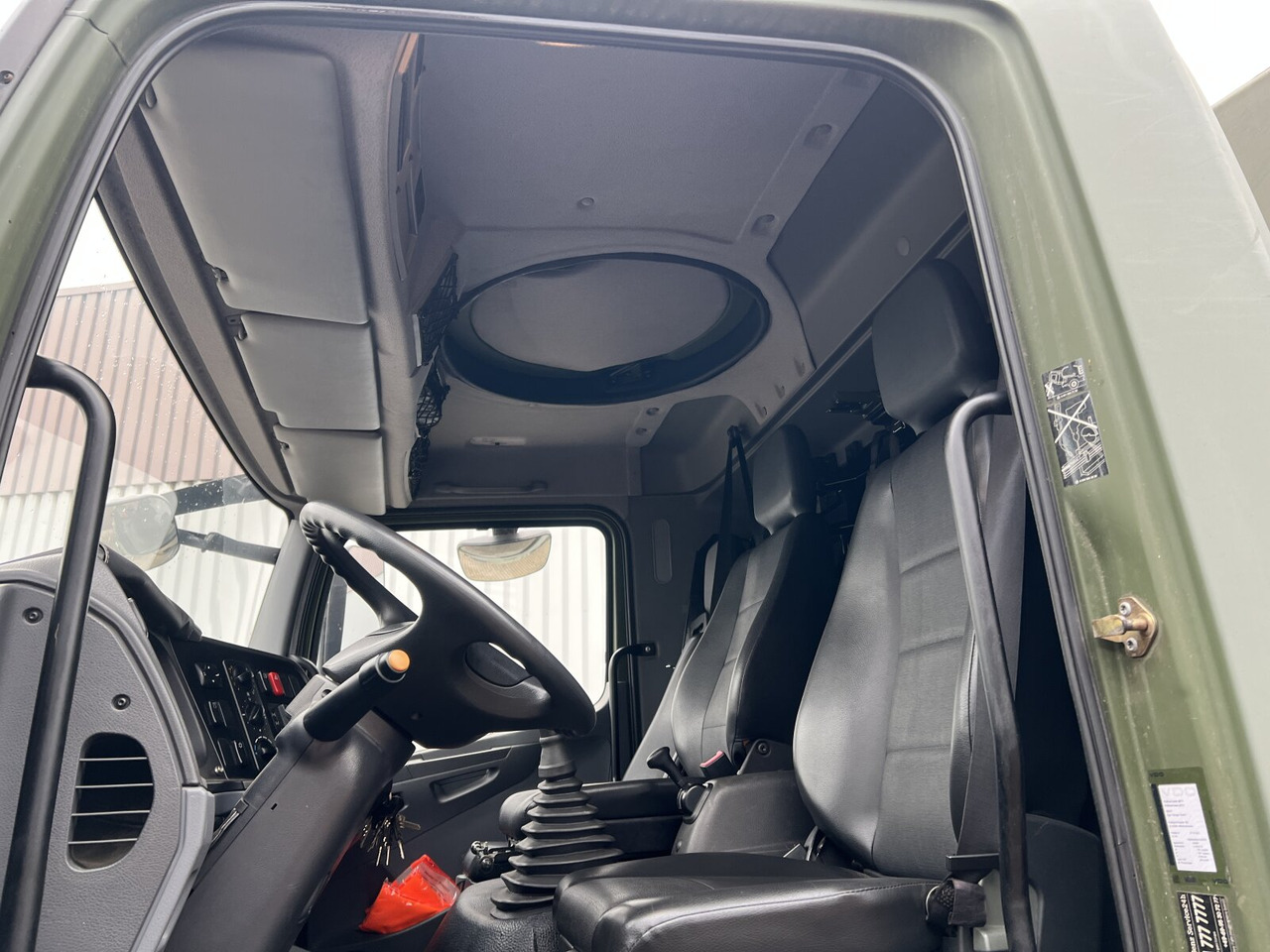 Mercedes-Benz Axor 1829 A 4x4 Axor 1829 A 4x4, Ex- - Platós teherautó: 3 kép. Mercedes-Benz Axor 1829 A 4x4 Axor 1829 A 4x4, Ex- - Platós teherautó: 3 kép.