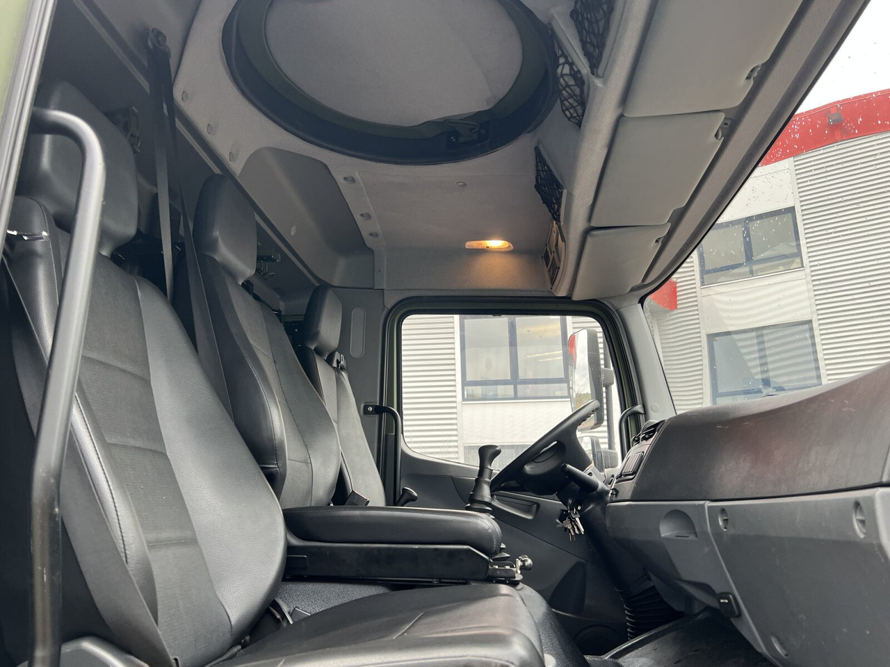 Mercedes-Benz Axor 1829 A 4x4 Axor 1829 A 4x4, Ex- - Platós teherautó: 2 kép. Mercedes-Benz Axor 1829 A 4x4 Axor 1829 A 4x4, Ex- - Platós teherautó: 2 kép.