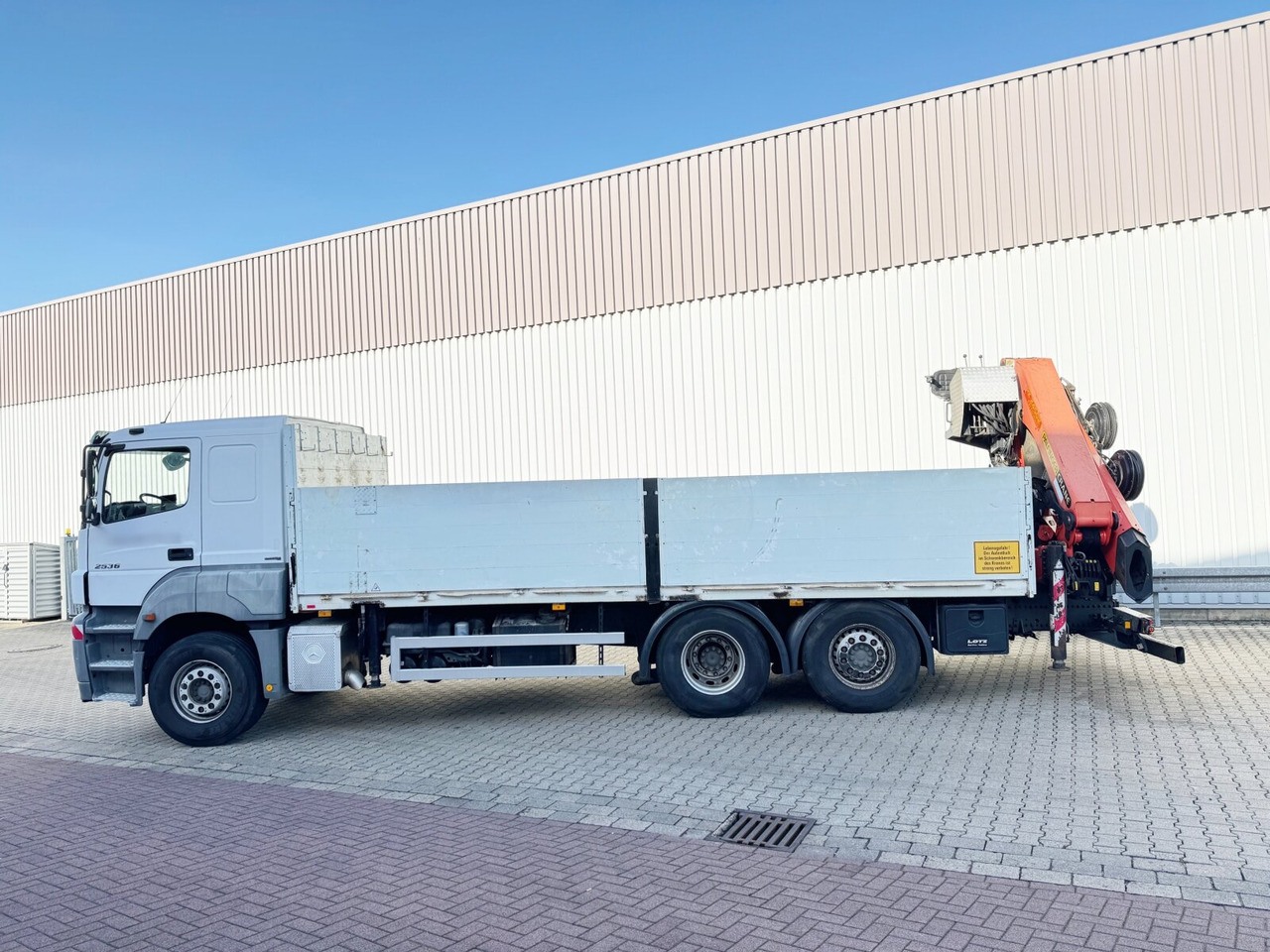 Darus autó Mercedes-Benz Axor 2536/43 L 6x2 Axor 2536/43 L 6x2 mit Heckkran Palfinger PK 24502 F: 13 kép.
