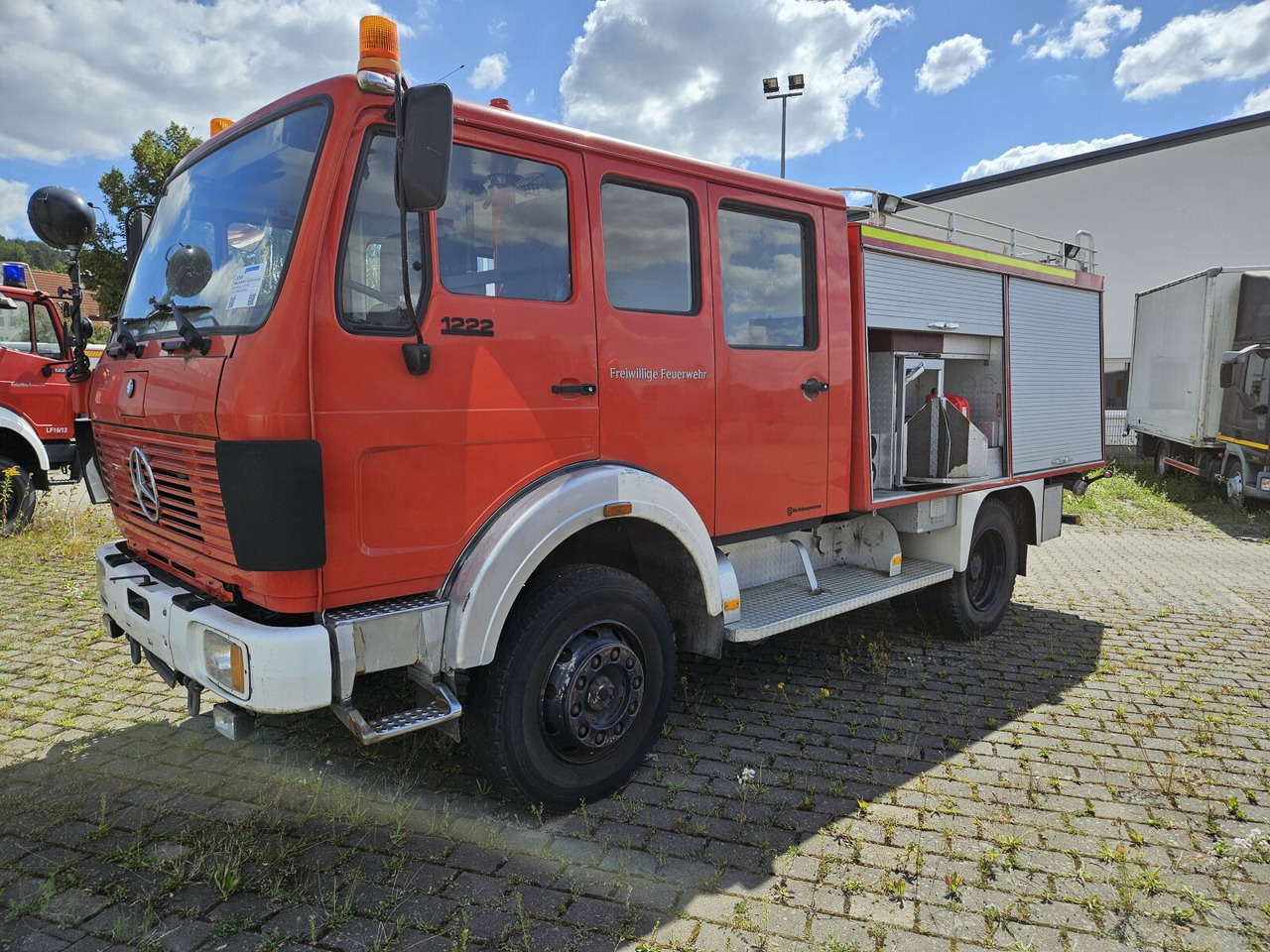 Mercedes-Benz SK 1222 AF 4x4 Doka SK 1222 AF 4x4 Doka, TLF16/25 - Mentőautó: 1 kép. Mercedes-Benz SK 1222 AF 4x4 Doka SK 1222 AF 4x4 Doka, TLF16/25 - Mentőautó: 1 kép.