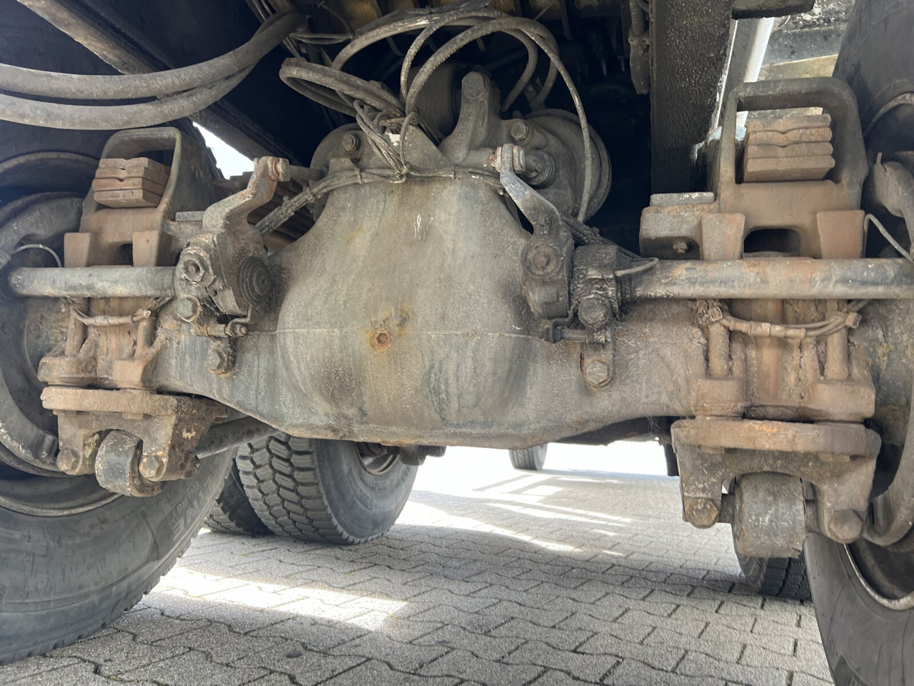 Alvaz teherautó Mercedes-Benz SK II 2638/44 A 6x6 SK II 2638/44 A 6x6, V8, Retarder: 9 kép.