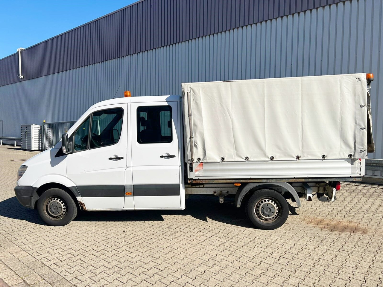 Mercedes-Benz Sprinter 209 CDI 4x2 Doka Sprinter 209 CDI 4x2 Doka - Ponyvás kisteherautó, Duplakabinos kisteherautó: 1 kép. Mercedes-Benz Sprinter 209 CDI 4x2 Doka Sprinter 209 CDI 4x2 Doka - Ponyvás kisteherautó, Duplakabinos kisteherautó: 1 kép.