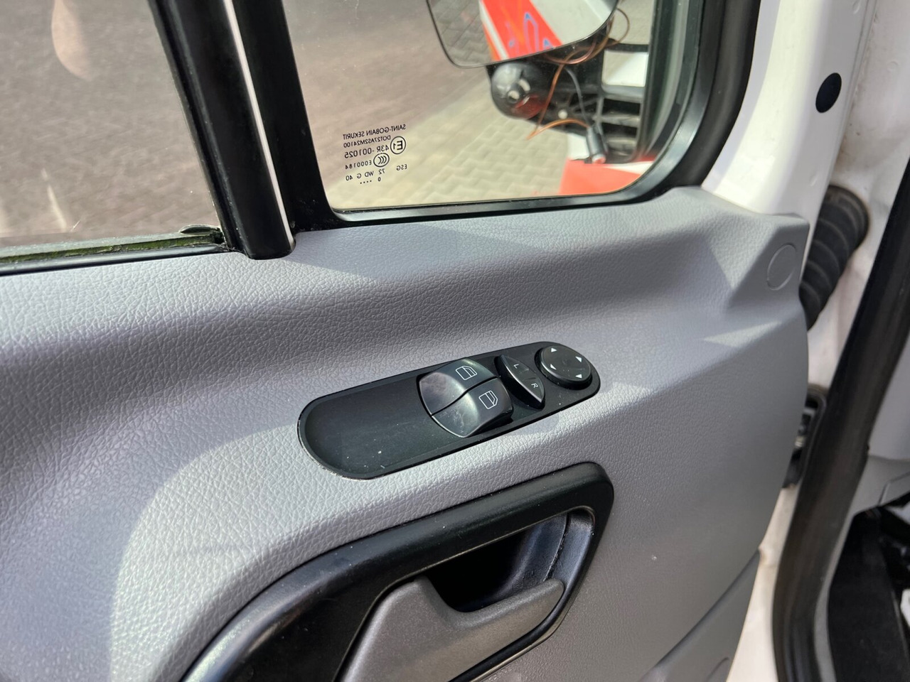 Mentőautó Mercedes-Benz Sprinter 313 CDI 4x2 Sprinter 313 CDI 4x2, EEV, Krankenwagen: 7 kép.