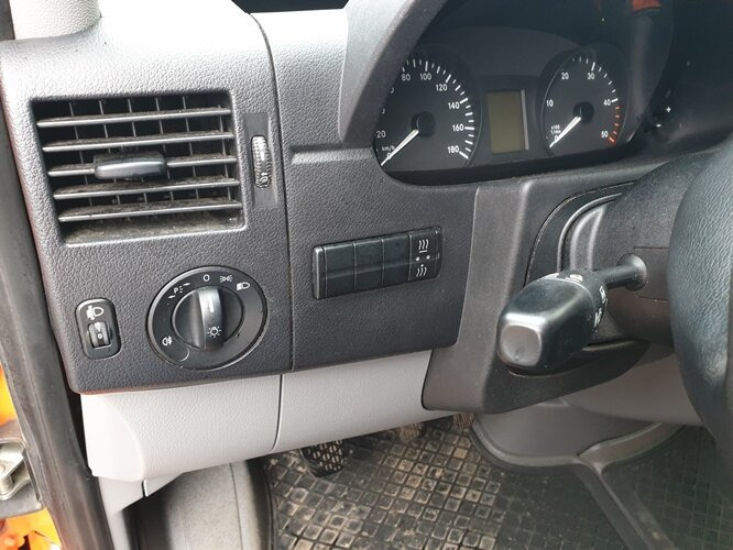 Mercedes-Benz Sprinter 313 KA 4x2 Sprinter 313 KA 4x2 - Furgon: 3 kép. Mercedes-Benz Sprinter 313 KA 4x2 Sprinter 313 KA 4x2 - Furgon: 3 kép.