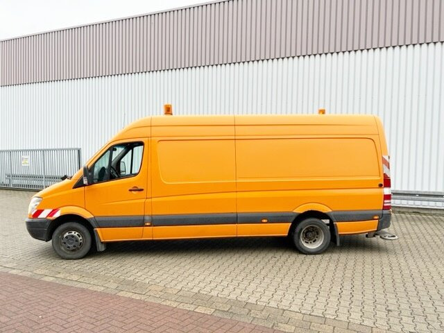Mercedes-Benz Sprinter 515 CDI 4x2 Sprinter 515 CDI 4x2 - Furgon: 2 kép. Mercedes-Benz Sprinter 515 CDI 4x2 Sprinter 515 CDI 4x2 - Furgon: 2 kép.