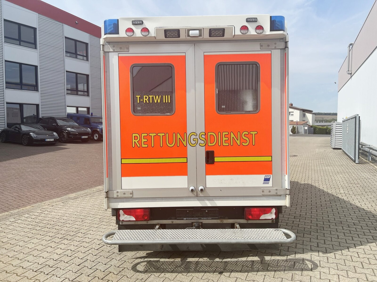 Mercedes-Benz Sprinter 516 CDI 4x2 Sprinter 516 CDI 4x2, Rettungswagen, Bi-Xenon lízing Mercedes-Benz Sprinter 516 CDI 4x2 Sprinter 516 CDI 4x2, Rettungswagen, Bi-Xenon: 12 kép.