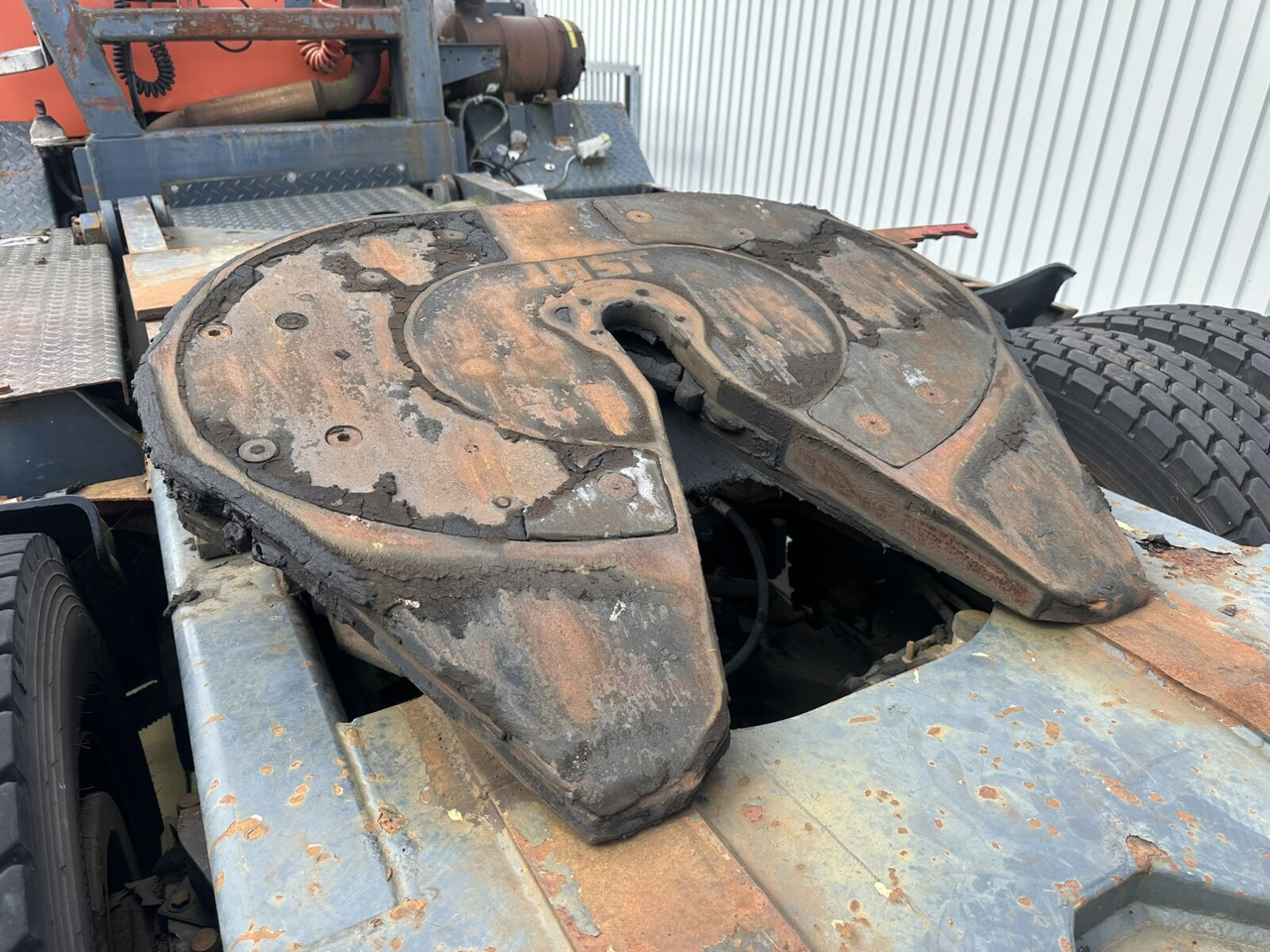 Nyergesvontató 815 4x2 815 4x2 Terminal Tractor, Rangierfahrzeug: 12 kép. Nyergesvontató 815 4x2 815 4x2 Terminal Tractor, Rangierfahrzeug: 12 kép.