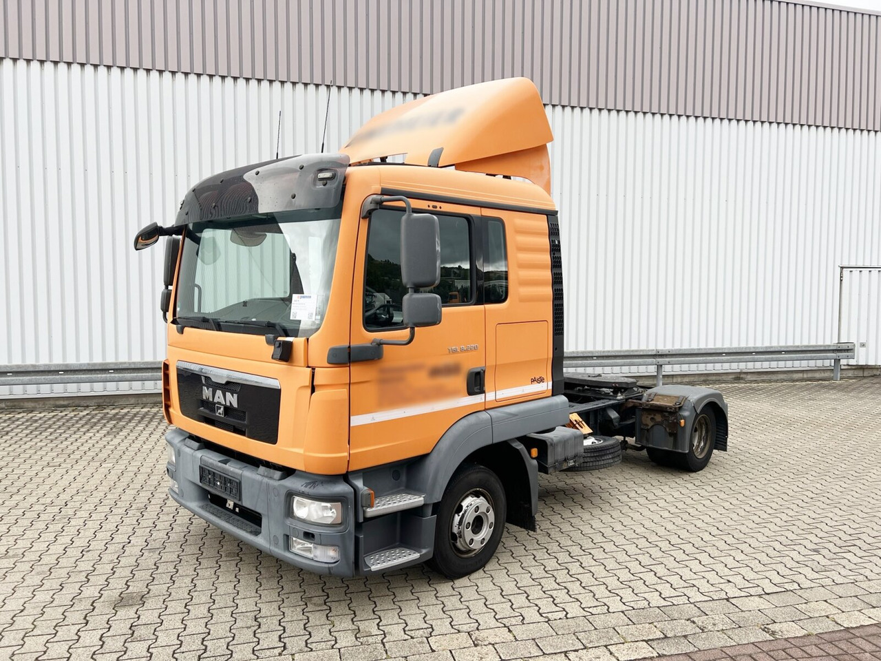 MAN TGL 8.220 4X2 BL TGL 8.220 4X2 BL - Nyergesvontató: 1 kép. MAN TGL 8.220 4X2 BL TGL 8.220 4X2 BL - Nyergesvontató: 1 kép.