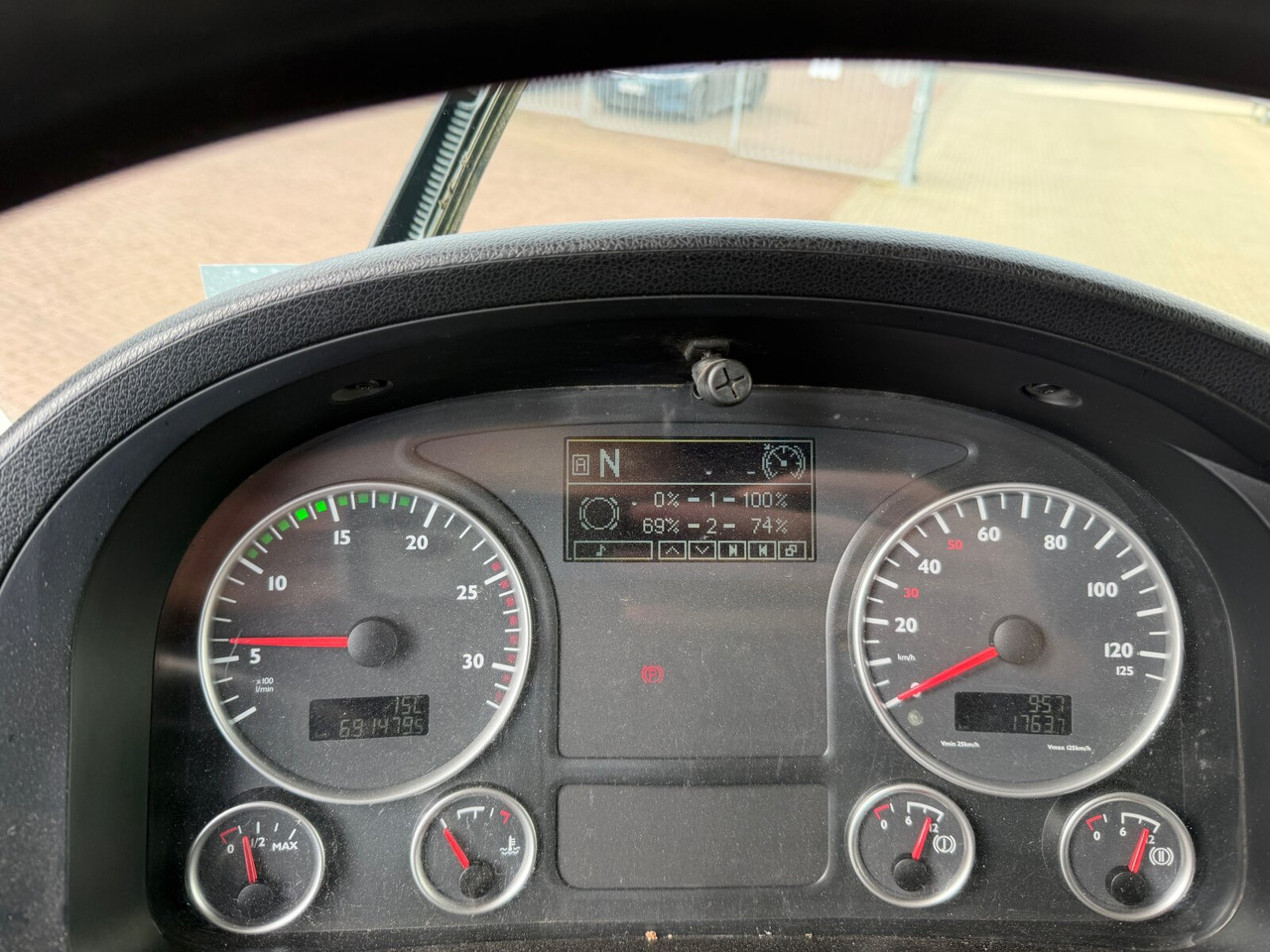 MAN TGS 18.440 4X2 LL TGS 18.440 4X2 LL, Intarder, Kipphydraulik - Nyergesvontató: 2 kép. MAN TGS 18.440 4X2 LL TGS 18.440 4X2 LL, Intarder, Kipphydraulik - Nyergesvontató: 2 kép.