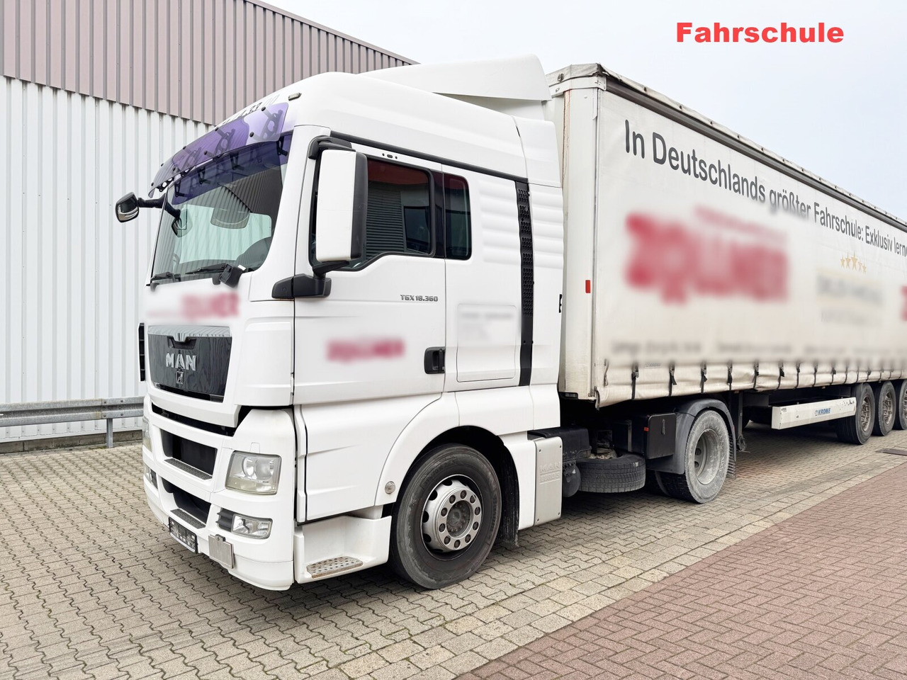 MAN TGX 18.360 4x2 BLS TGX 18.360 4x2 BLS, Fahrschulausstattung - Nyergesvontató: 1 kép. MAN TGX 18.360 4x2 BLS TGX 18.360 4x2 BLS, Fahrschulausstattung - Nyergesvontató: 1 kép.