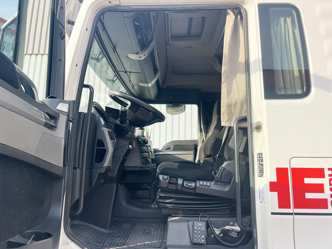 MAN TGX 18.500 4X2 LLS TGX 18.500 4X2 LLS, Retarder, Vollumer lízing MAN TGX 18.500 4X2 LLS TGX 18.500 4X2 LLS, Retarder, Vollumer: 14 kép.