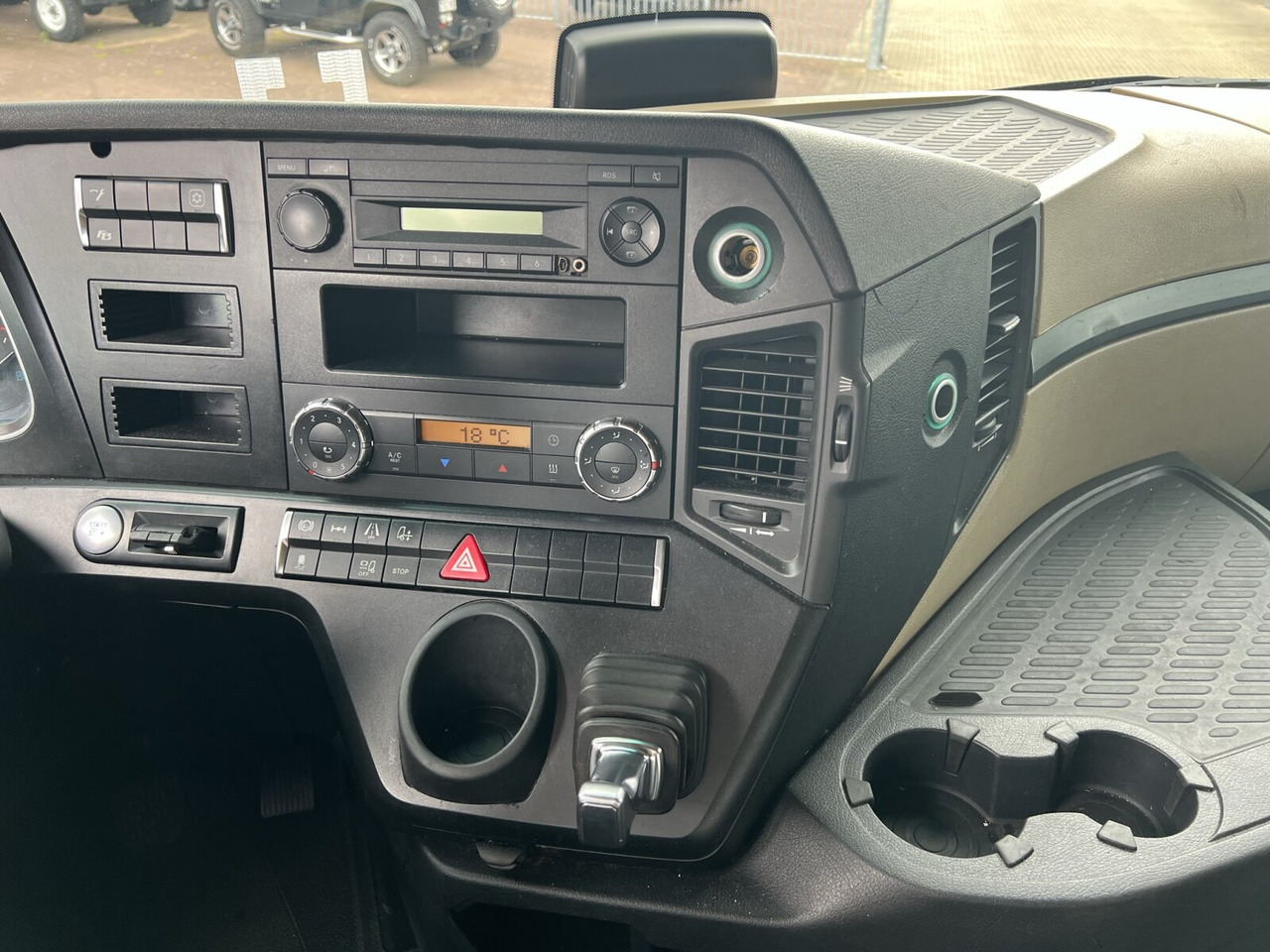 Mercedes-Benz Actros 1842/45 LS 4x2 Actros 1842/45 LS 4x2, 3x VORHANDEN lízing Mercedes-Benz Actros 1842/45 LS 4x2 Actros 1842/45 LS 4x2, 3x VORHANDEN: 6 kép. Mercedes-Benz Actros 1842/45 LS 4x2 Actros 1842/45 LS 4x2, 3x VORHANDEN lízing Mercedes-Benz Actros 1842/45 LS 4x2 Actros 1842/45 LS 4x2, 3x VORHANDEN: 6 kép.