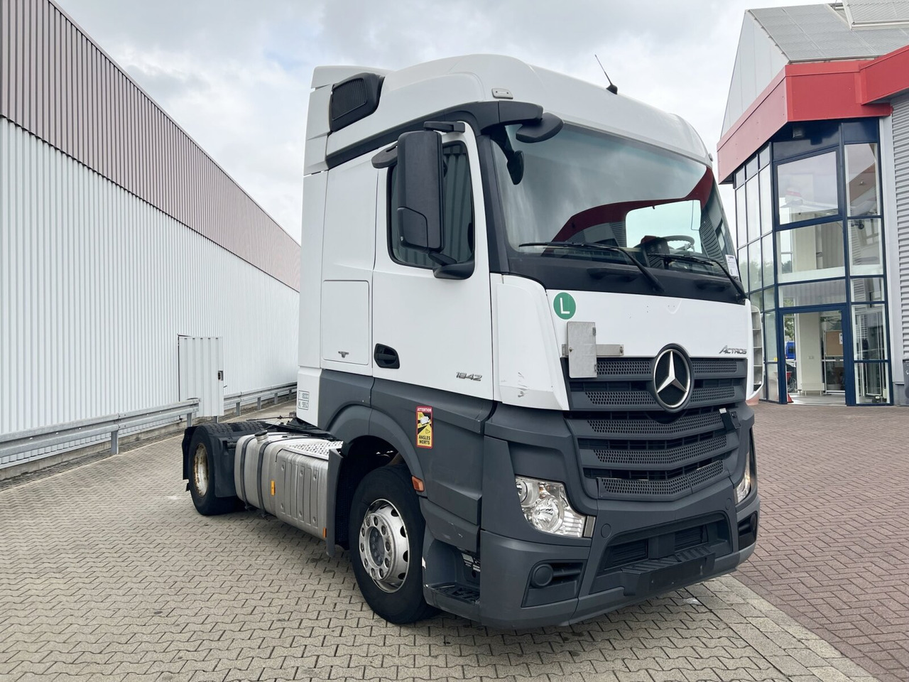Mercedes-Benz Actros 1842/45 LS 4x2 Actros 1842/45 LS 4x2, 3x VORHANDEN lízing Mercedes-Benz Actros 1842/45 LS 4x2 Actros 1842/45 LS 4x2, 3x VORHANDEN: 9 kép. Mercedes-Benz Actros 1842/45 LS 4x2 Actros 1842/45 LS 4x2, 3x VORHANDEN lízing Mercedes-Benz Actros 1842/45 LS 4x2 Actros 1842/45 LS 4x2, 3x VORHANDEN: 9 kép.