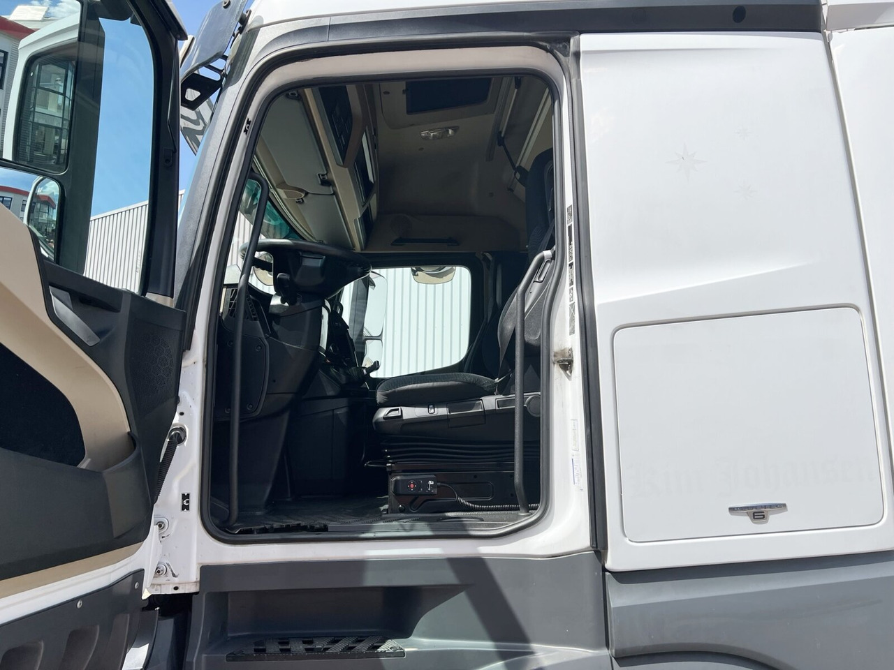 Mercedes-Benz Actros 1842/45 LS 4x2 Actros 1842/45 LS 4x2, 3x VORHANDEN - Nyergesvontató: 5 kép. Mercedes-Benz Actros 1842/45 LS 4x2 Actros 1842/45 LS 4x2, 3x VORHANDEN - Nyergesvontató: 5 kép.