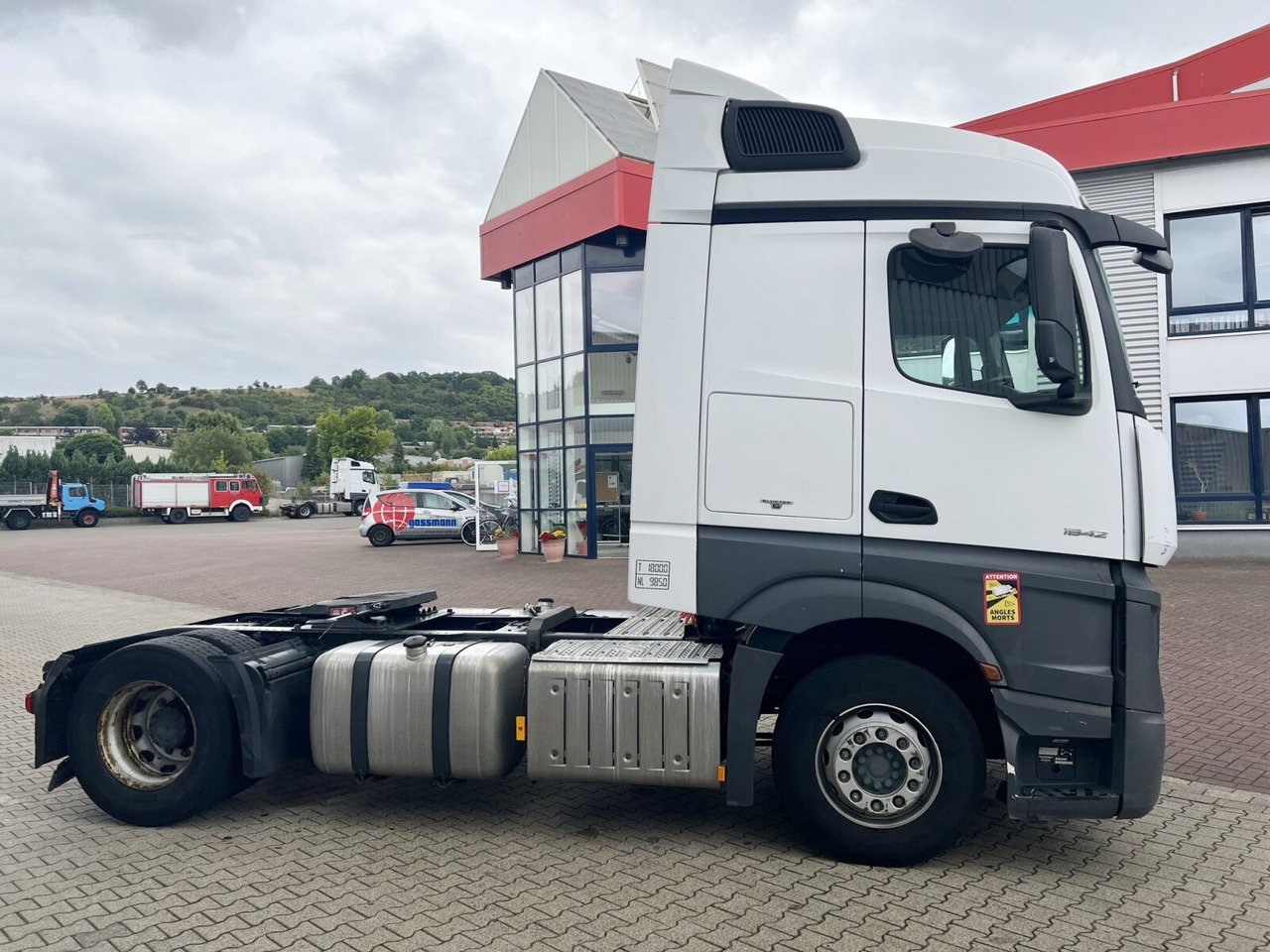 Mercedes-Benz Actros 1842/45 LS 4x2 Actros 1842/45 LS 4x2, 3x VORHANDEN lízing Mercedes-Benz Actros 1842/45 LS 4x2 Actros 1842/45 LS 4x2, 3x VORHANDEN: 10 kép. Mercedes-Benz Actros 1842/45 LS 4x2 Actros 1842/45 LS 4x2, 3x VORHANDEN lízing Mercedes-Benz Actros 1842/45 LS 4x2 Actros 1842/45 LS 4x2, 3x VORHANDEN: 10 kép.