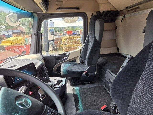 Mercedes-Benz Actros 1846 LS 4x2 Actros 1846 LS 4x2, MultimediaCockpit, StreamSpace, ADR, 3x Vorhanden! - Nyergesvontató: 3 kép. Mercedes-Benz Actros 1846 LS 4x2 Actros 1846 LS 4x2, MultimediaCockpit, StreamSpace, ADR, 3x Vorhanden! - Nyergesvontató: 3 kép.