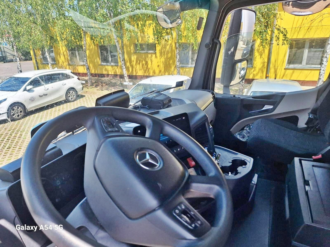 Mercedes-Benz Actros 1846 LS 4x2 Actros 1846 LS 4x2, MultimediaCockpit, StreamSpace, ADR, 3x Vorhanden! - Nyergesvontató: 4 kép. Mercedes-Benz Actros 1846 LS 4x2 Actros 1846 LS 4x2, MultimediaCockpit, StreamSpace, ADR, 3x Vorhanden! - Nyergesvontató: 4 kép.