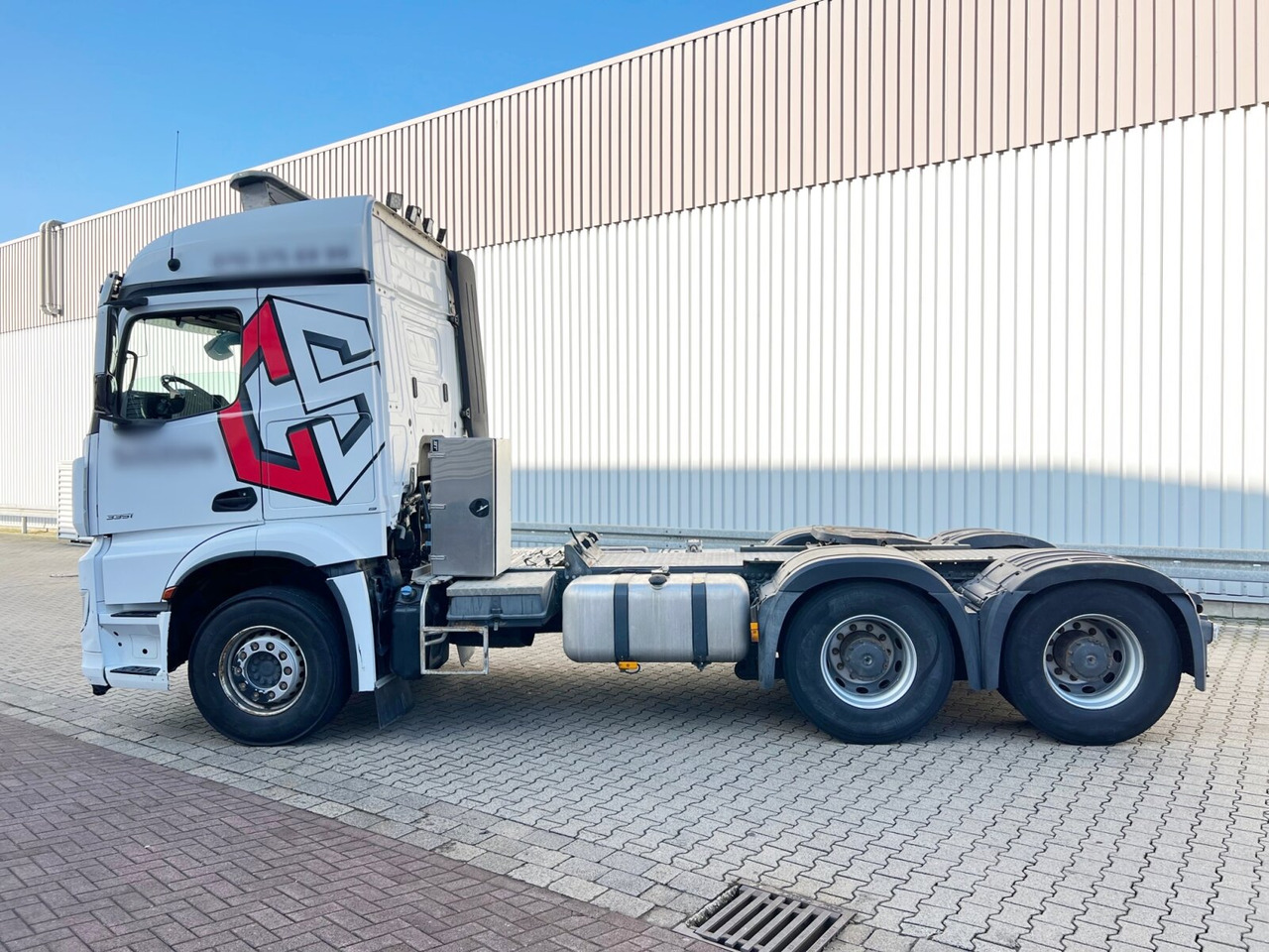 Nyergesvontató Mercedes-Benz Arocs 3351 LS 6x4 Arocs 3351 LS 6x4, StreamSpace, Bi-Xenon, Hydraulik: 14 kép. Nyergesvontató Mercedes-Benz Arocs 3351 LS 6x4 Arocs 3351 LS 6x4, StreamSpace, Bi-Xenon, Hydraulik: 14 kép.