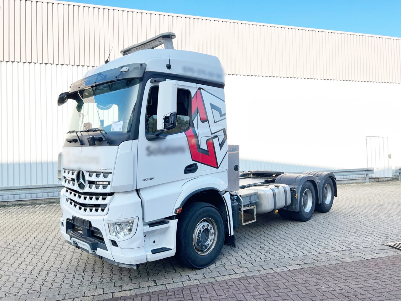 Mercedes-Benz Arocs 3351 LS 6x4 Arocs 3351 LS 6x4, StreamSpace, Bi-Xenon, Hydraulik - Nyergesvontató: 1 kép. Mercedes-Benz Arocs 3351 LS 6x4 Arocs 3351 LS 6x4, StreamSpace, Bi-Xenon, Hydraulik - Nyergesvontató: 1 kép.
