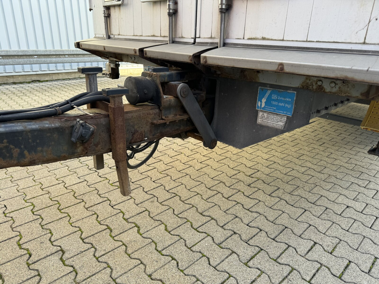OS2-L105 L/B OS2-L105 L/B, durchladbar, Edscha, Ex-Fahrschule! - Platós pótkocsi: 2 kép. OS2-L105 L/B OS2-L105 L/B, durchladbar, Edscha, Ex-Fahrschule! - Platós pótkocsi: 2 kép.