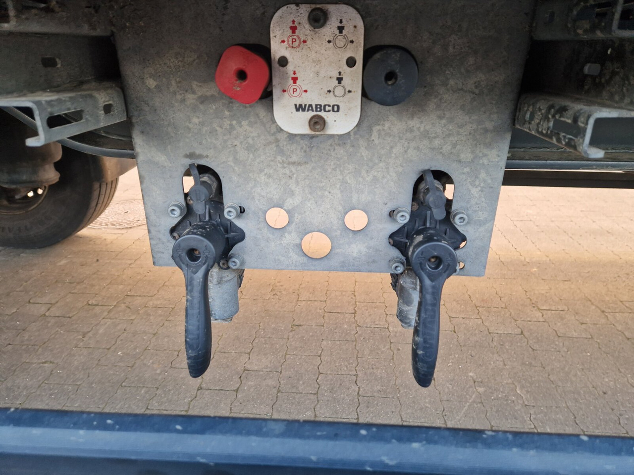 Orten PRASQ 18 Getränkeanhänger PRASQ 18 Getränkeanhänger, Stapleraufnahme, 12x VORHANDEN! - Pótkocsi dobozos: 5 kép. Orten PRASQ 18 Getränkeanhänger PRASQ 18 Getränkeanhänger, Stapleraufnahme, 12x VORHANDEN! - Pótkocsi dobozos: 5 kép.