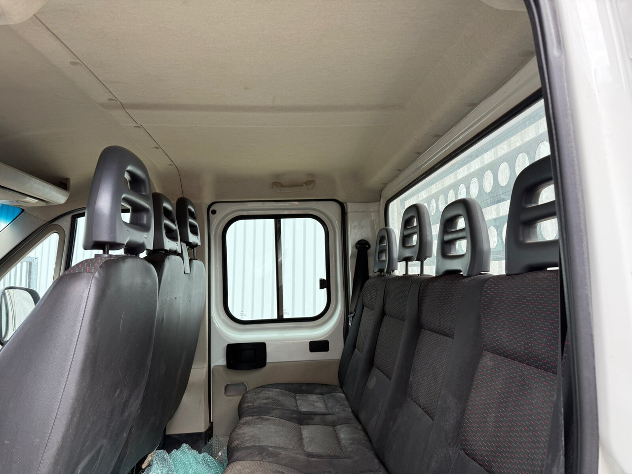Peugeot Boxer 4x2 Doka Boxer 4x2 Doka - Platós kisteherautó, Duplakabinos kisteherautó: 4 kép. Peugeot Boxer 4x2 Doka Boxer 4x2 Doka - Platós kisteherautó, Duplakabinos kisteherautó: 4 kép.
