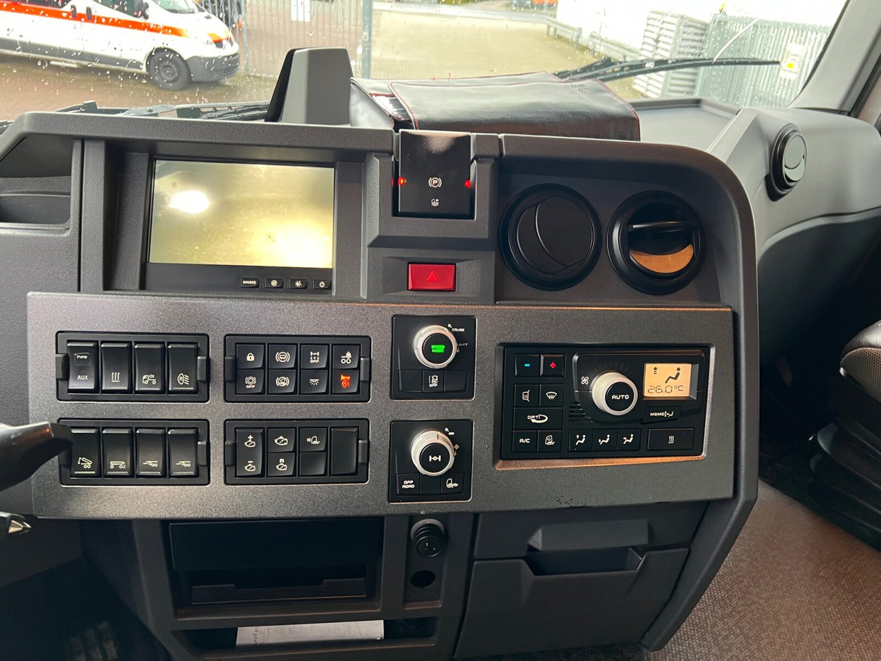 Renault C 520 6x4 C 520 6x4, Retarder, Nebenantrieb - Horgos rakodó teherautó: 5 kép. Renault C 520 6x4 C 520 6x4, Retarder, Nebenantrieb - Horgos rakodó teherautó: 5 kép.