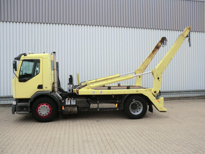 Renault Premium 250 4x2 - Konténerszállító: 2 kép. Renault Premium 250 4x2 - Konténerszállító: 2 kép.