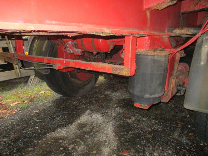 S 24-10-C-4-3 Schroeder S 24-10-C-4-3 - Platós félpótkocsi: 2 kép. S 24-10-C-4-3 Schroeder S 24-10-C-4-3 - Platós félpótkocsi: 2 kép.