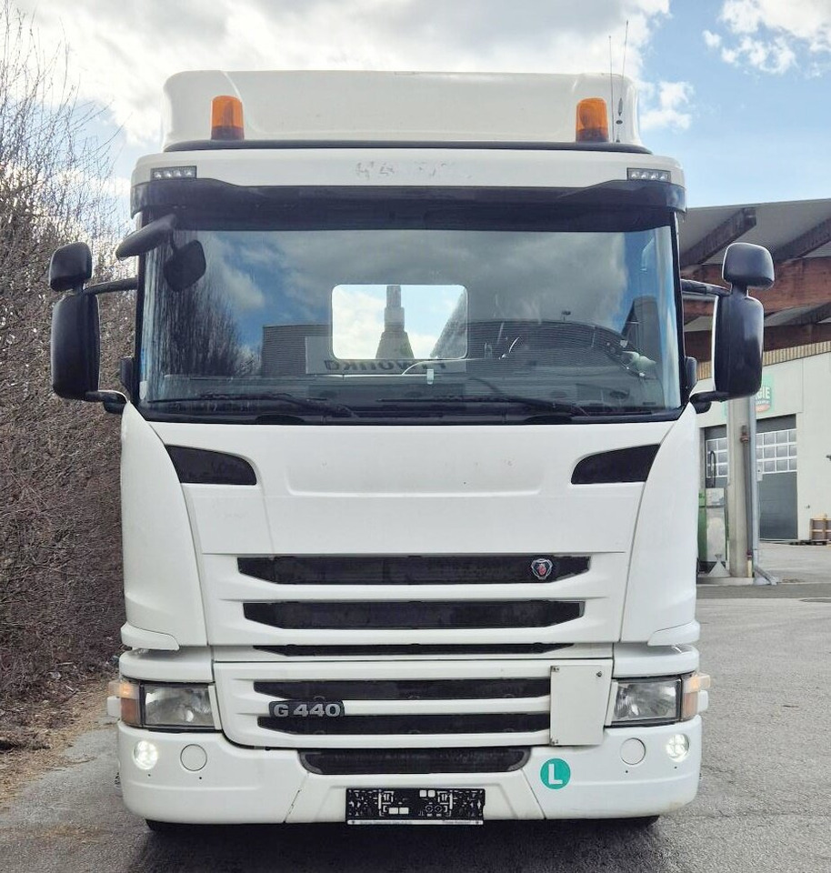 Scania G 440 LB 6x2-4 HNA G 440 LB 6x2-4 HNA, EEV, Lenk-/Liftachse, Schub-Knick - Horgos rakodó teherautó: 2 kép. Scania G 440 LB 6x2-4 HNA G 440 LB 6x2-4 HNA, EEV, Lenk-/Liftachse, Schub-Knick - Horgos rakodó teherautó: 2 kép.