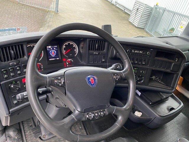 Scania R450 LB 6x2-4 R450 LB 6x2-4 Getränkekoffer, Retarder, Lift-/Lenkachse, Stapleraufnahme - Dobozos felépítményű teherautó: 5 kép. Scania R450 LB 6x2-4 R450 LB 6x2-4 Getränkekoffer, Retarder, Lift-/Lenkachse, Stapleraufnahme - Dobozos felépítményű teherautó: 5 kép.