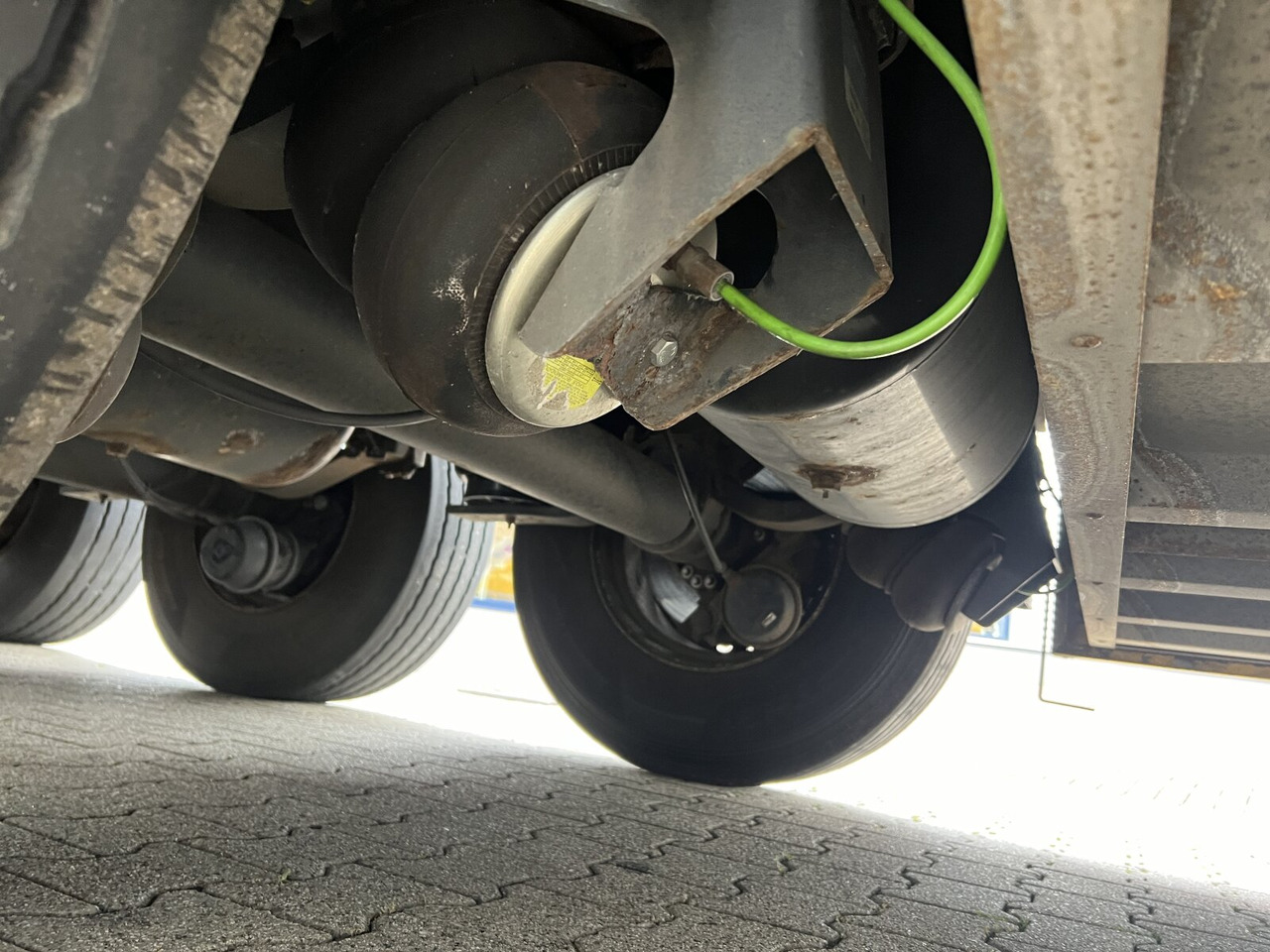 Schmitz Cargobull SKO 24/L-13.4 FP 25 SKO 24/L-13.4 FP 25 - Félpótkocsi hűtős: 4 kép. Schmitz Cargobull SKO 24/L-13.4 FP 25 SKO 24/L-13.4 FP 25 - Félpótkocsi hűtős: 4 kép.