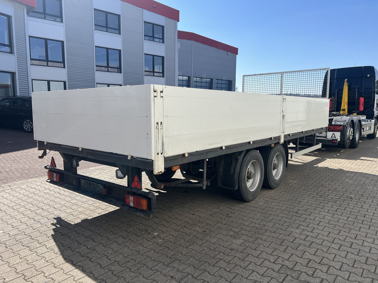 TP9500 TP9500 - Platós pótkocsi: 5 kép. TP9500 TP9500 - Platós pótkocsi: 5 kép.
