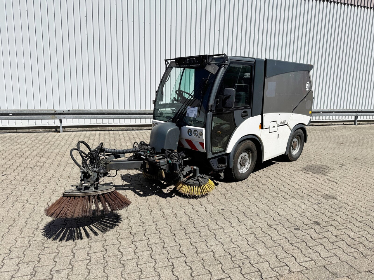 Hako Multicar Citymaster 2000 3B Kehrmaschine 4x2 Multicar Citymaster 2000 3B Kehrmaschine 4x2 - Teherautó: 1 kép. Hako Multicar Citymaster 2000 3B Kehrmaschine 4x2 Multicar Citymaster 2000 3B Kehrmaschine 4x2 - Teherautó: 1 kép.