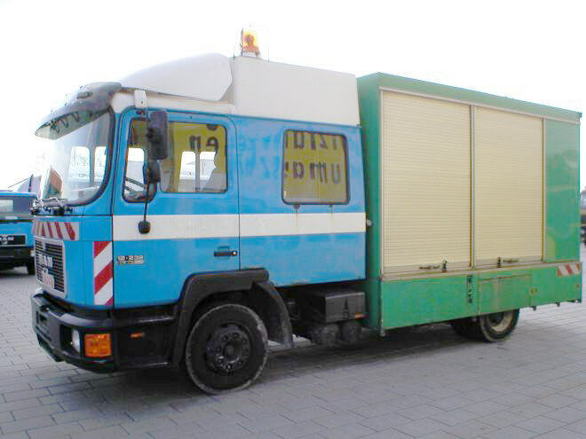 MAN M02 12.232 4x2 Spülwagen - Teherautó: 1 kép. MAN M02 12.232 4x2 Spülwagen - Teherautó: 1 kép.