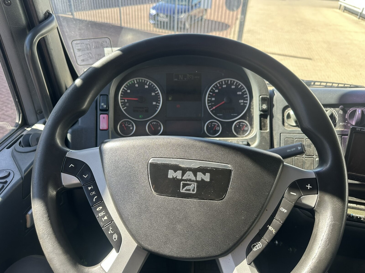 MAN TGA 18.360 LL 4x2 TGA 18.360 LL 4x2, Fahrschule - Teherautó: 5 kép. MAN TGA 18.360 LL 4x2 TGA 18.360 LL 4x2, Fahrschule - Teherautó: 5 kép.