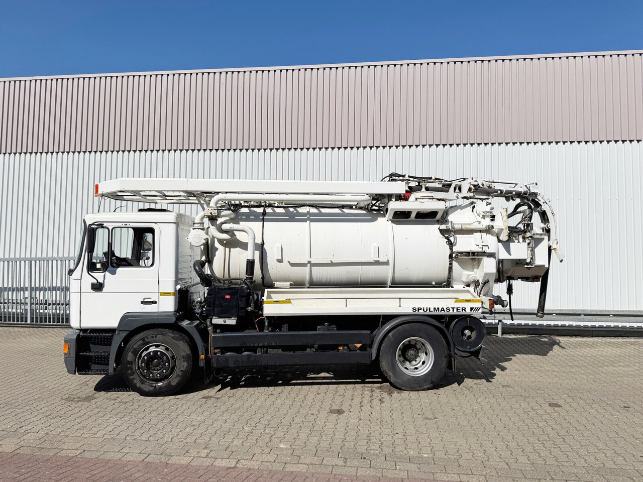 MAN TGM 18.284 4x2 BL TGM 18.284 4x2 BL, Assmann Saug- und Spülwagen 9m³ - Teherautó: 4 kép. MAN TGM 18.284 4x2 BL TGM 18.284 4x2 BL, Assmann Saug- und Spülwagen 9m³ - Teherautó: 4 kép.