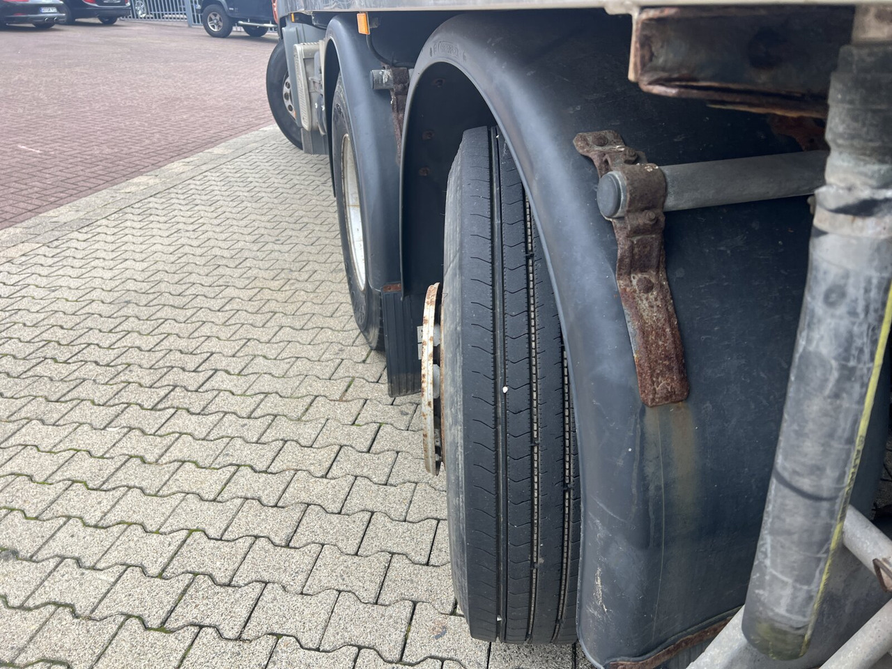 Teherautó Mercedes-Benz Actros 2541 L 6x2 Actros 2541 L 6x2, Lenkachse, Küller Saug- und Spülwagen ca. 14m³: 12 kép. Teherautó Mercedes-Benz Actros 2541 L 6x2 Actros 2541 L 6x2, Lenkachse, Küller Saug- und Spülwagen ca. 14m³: 12 kép.