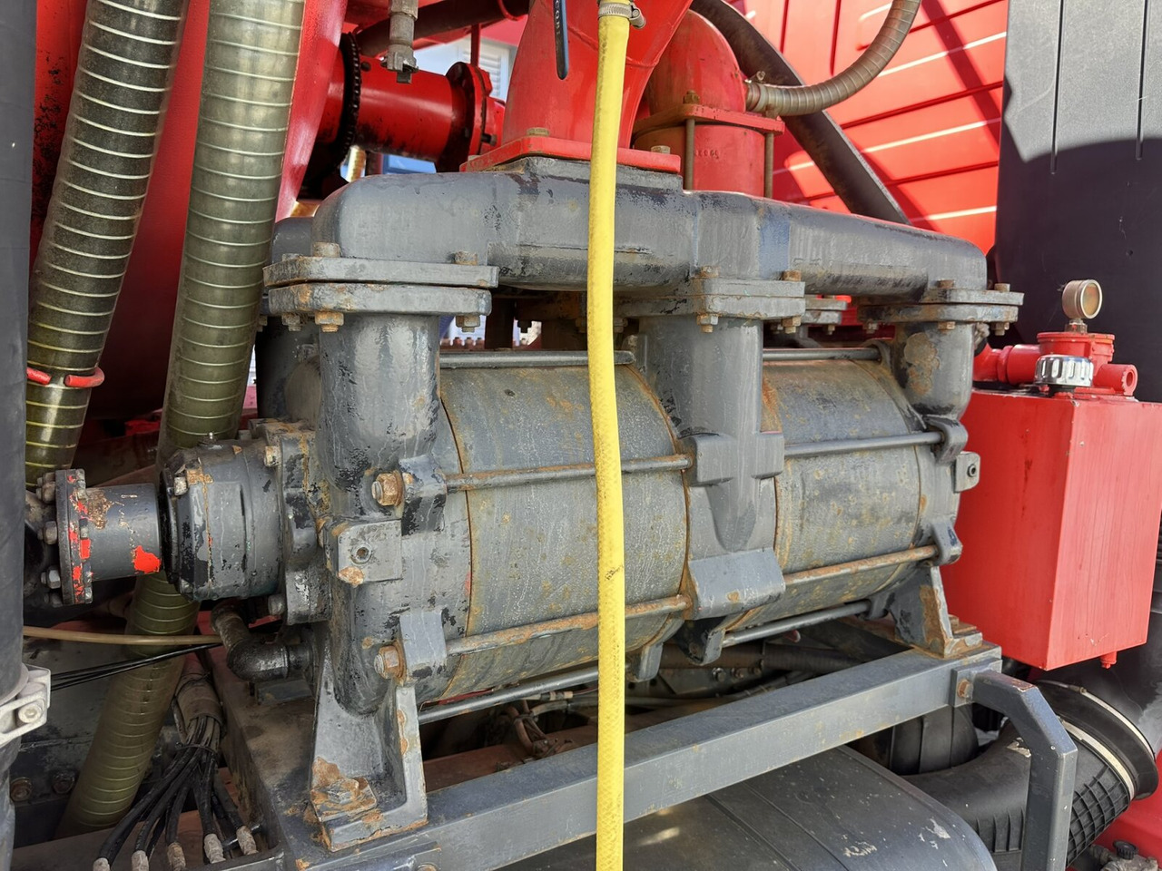 Mercedes-Benz Actros 3246 L 8x2 Actros 3246 L 8x2, Hellmers Saug- und Spülwagen ca. 15m³ - Teherautó: 3 kép. Mercedes-Benz Actros 3246 L 8x2 Actros 3246 L 8x2, Hellmers Saug- und Spülwagen ca. 15m³ - Teherautó: 3 kép.