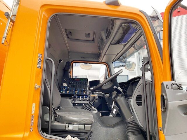 Teherautó Mercedes-Benz Atego 1324 4x2 Atego 1324 4x2, Kehrmaschine Explorer 8: 15 kép.