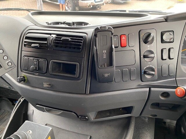 Mercedes-Benz Atego 1324 4x2 Atego 1324 4x2, Kehrmaschine Explorer 8 - Teherautó: 5 kép. Mercedes-Benz Atego 1324 4x2 Atego 1324 4x2, Kehrmaschine Explorer 8 - Teherautó: 5 kép.
