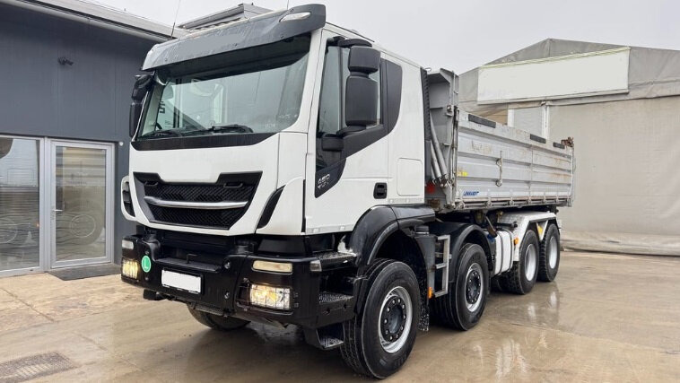 Trakker 460 8x4 - Billenőplatós teherautó: 1 kép. Trakker 460 8x4 - Billenőplatós teherautó: 1 kép.