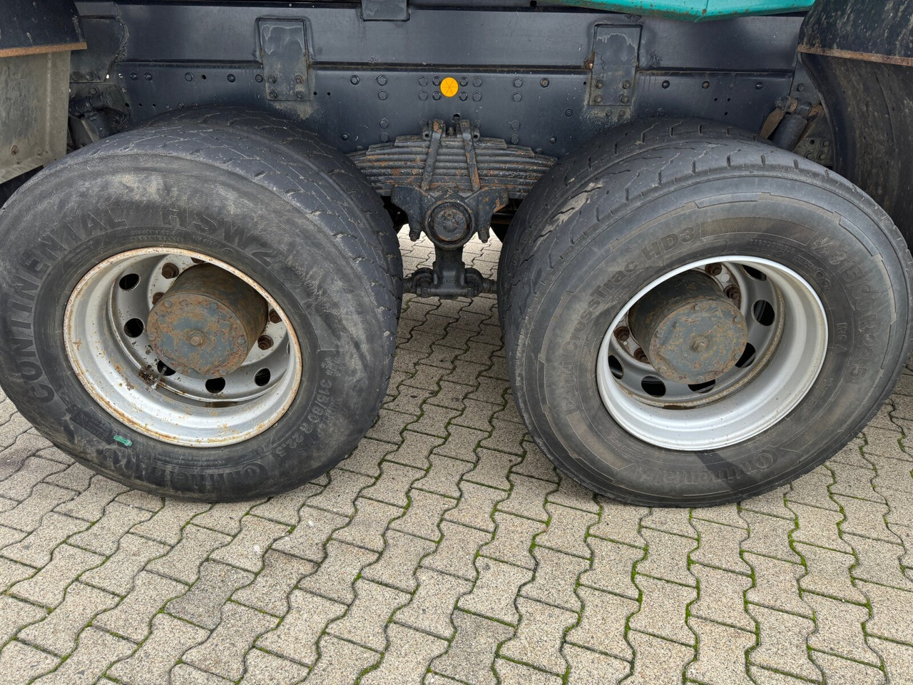 Trakker AD260T45W 6x6 Trakker AD260T45W 6x6 - Alvaz teherautó: 4 kép. Trakker AD260T45W 6x6 Trakker AD260T45W 6x6 - Alvaz teherautó: 4 kép.