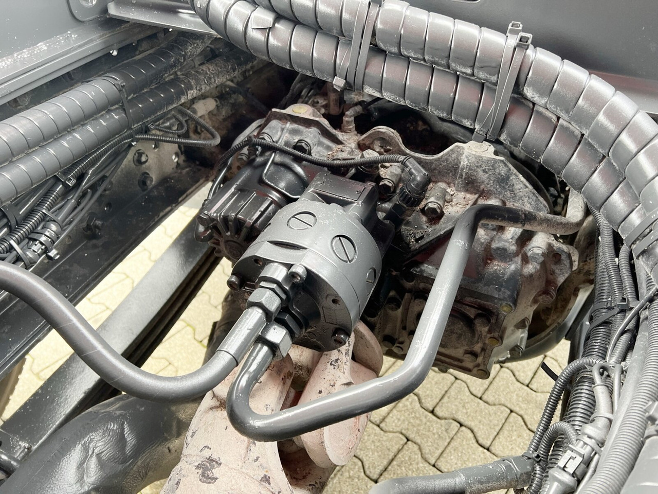 Billenőplatós teherautó Trakker AD410T50 8x4 Trakker AD410T50 8x4, Stahlmulde ca. 16m³, hydr. Heckklappe: 14 kép. Billenőplatós teherautó Trakker AD410T50 8x4 Trakker AD410T50 8x4, Stahlmulde ca. 16m³, hydr. Heckklappe: 14 kép.