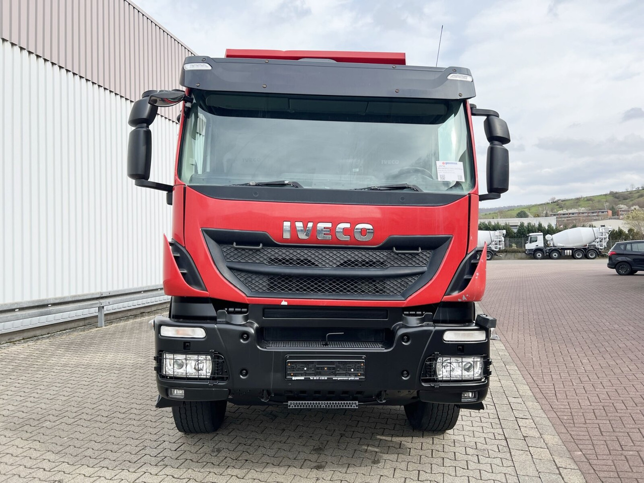 Billenőplatós teherautó Trakker AD410T50 8x4 Trakker AD410T50 8x4, Stahlmulde ca. 16m³, hydr. Heckklappe: 8 kép. Billenőplatós teherautó Trakker AD410T50 8x4 Trakker AD410T50 8x4, Stahlmulde ca. 16m³, hydr. Heckklappe: 8 kép.