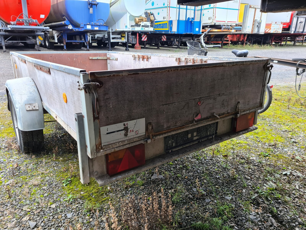 Trebbiner Anh Pritsche TREBBINER FAHRZEUGWERK, 1.500 kg - Autó utánfutó: 5 kép. Trebbiner Anh Pritsche TREBBINER FAHRZEUGWERK, 1.500 kg - Autó utánfutó: 5 kép.