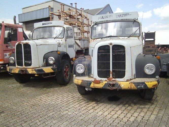 V5 4x2 Saurer V5 4x2 - Billenőplatós teherautó: 2 kép. V5 4x2 Saurer V5 4x2 - Billenőplatós teherautó: 2 kép.