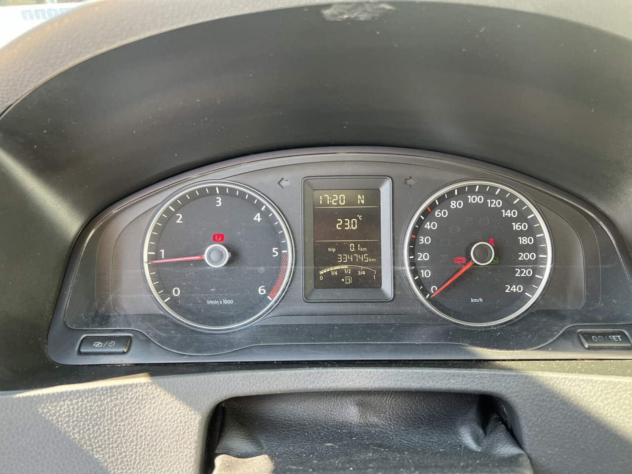 Volkswagen T5 2.0 TDI 4x2 T5 2.0 TDI 4x2, Krankenwagen - Mentőautó: 5 kép. Volkswagen T5 2.0 TDI 4x2 T5 2.0 TDI 4x2, Krankenwagen - Mentőautó: 5 kép.