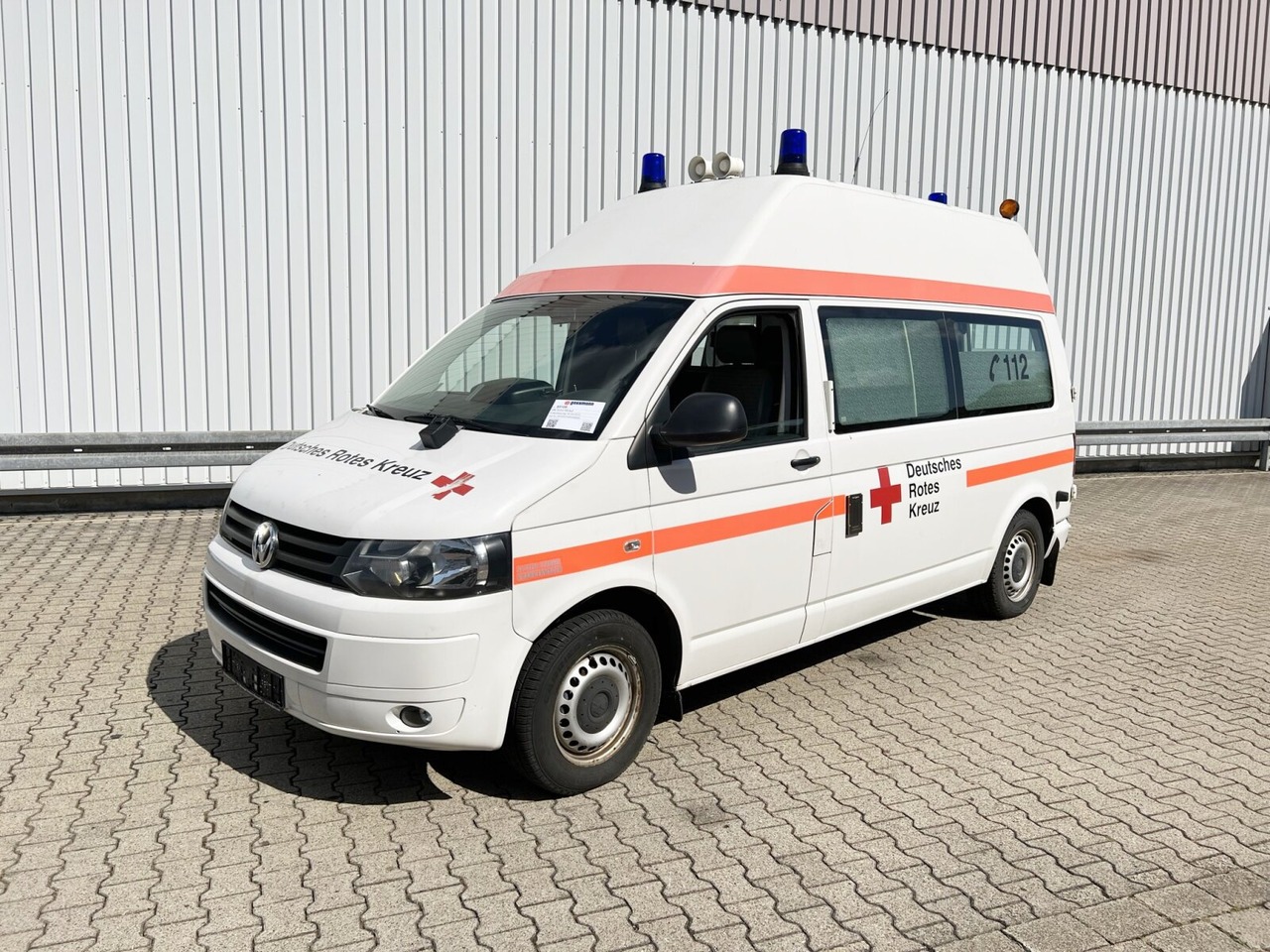 Volkswagen T5 2.0 TDI 4x2 T5 2.0 TDI 4x2, Krankenwagen - Mentőautó: 1 kép. Volkswagen T5 2.0 TDI 4x2 T5 2.0 TDI 4x2, Krankenwagen - Mentőautó: 1 kép.