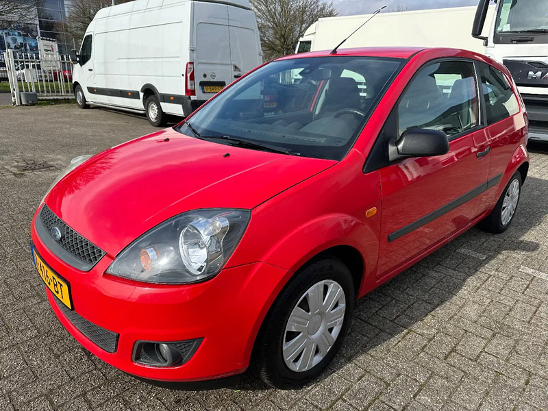 Ford Fiesta TDCi 1.4 + AIRCO + CARPLAY + REAR CAMERA + 194.511 KM - Hatchback: 1 kép. Ford Fiesta TDCi 1.4 + AIRCO + CARPLAY + REAR CAMERA + 194.511 KM - Hatchback: 1 kép.